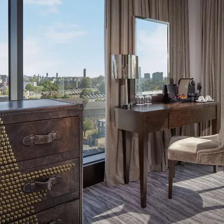 Doubletree By Hilton London - Greenwich Exterior photo