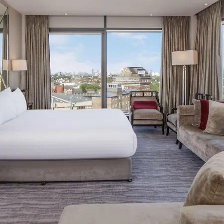 Doubletree By Hilton London - Greenwich Exterior photo